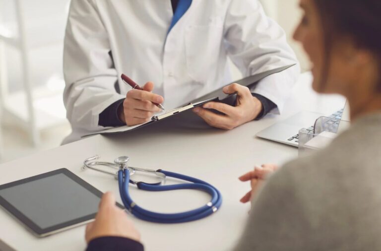 Medecin generaliste medadom : révolution dans l'accès aux soins